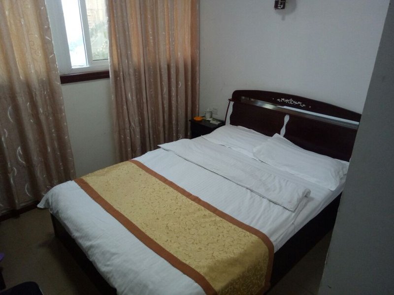Longshun Business HostelGuest Room