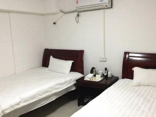 jinhuijiudian Guest Room