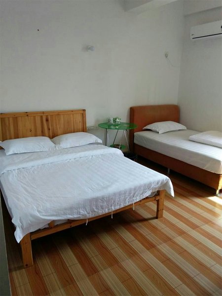 Yuchang Business Hostel Guest Room