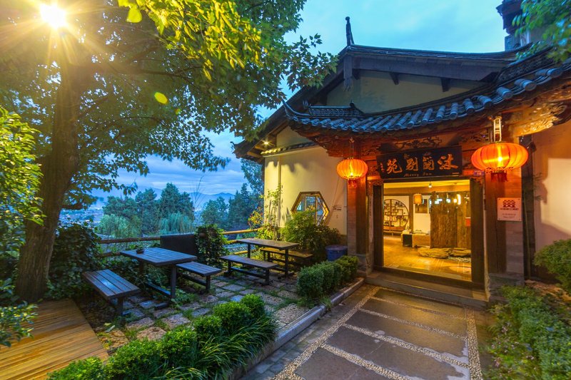 Merry Inn Lijiang Over view