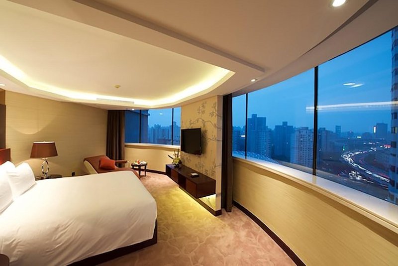 Mercure Shanghai RoyaltonGuest Room