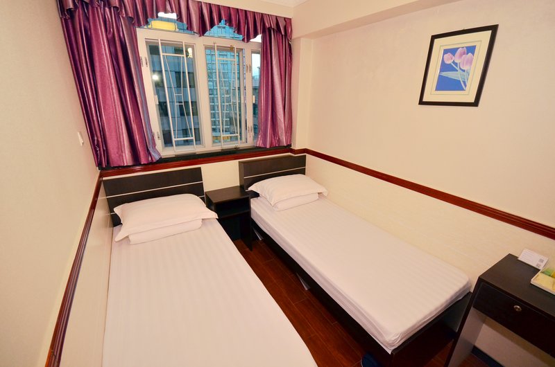 Hang Fung Hostel Guest Room