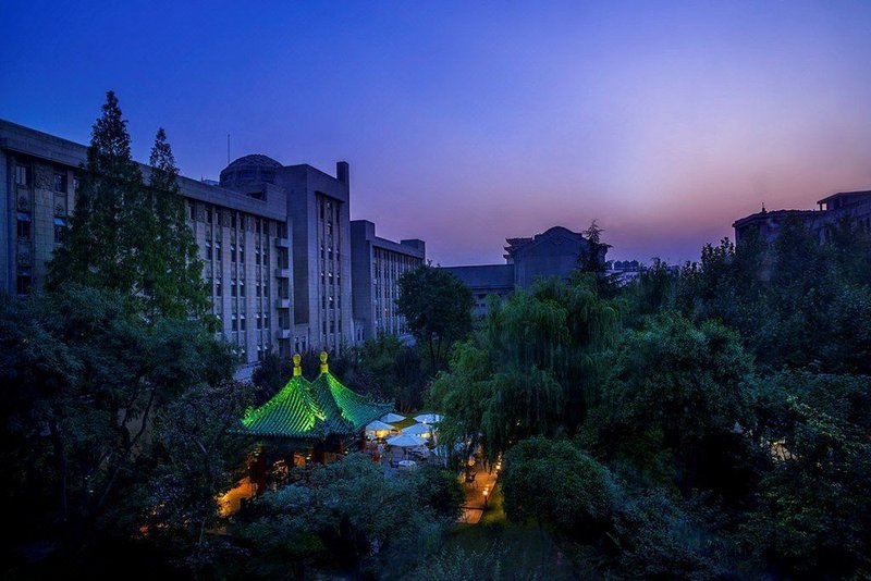 Grand Mercure Xian Renmin Square Over view