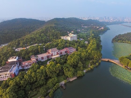 Hangzhou Shangri-La Hotel over view