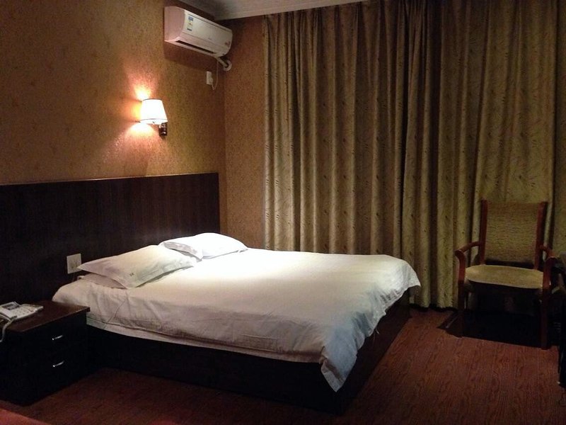 Haining Longcheng Hotel Guest Room