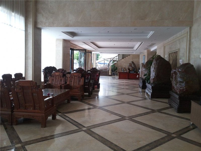 Ming Ren Hotel Lobby