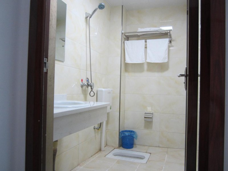 Liyue Hotel Guest Room