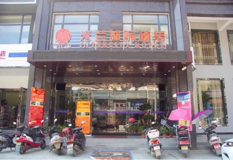 酒店外观