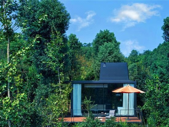 EARTH HOUSE Over view