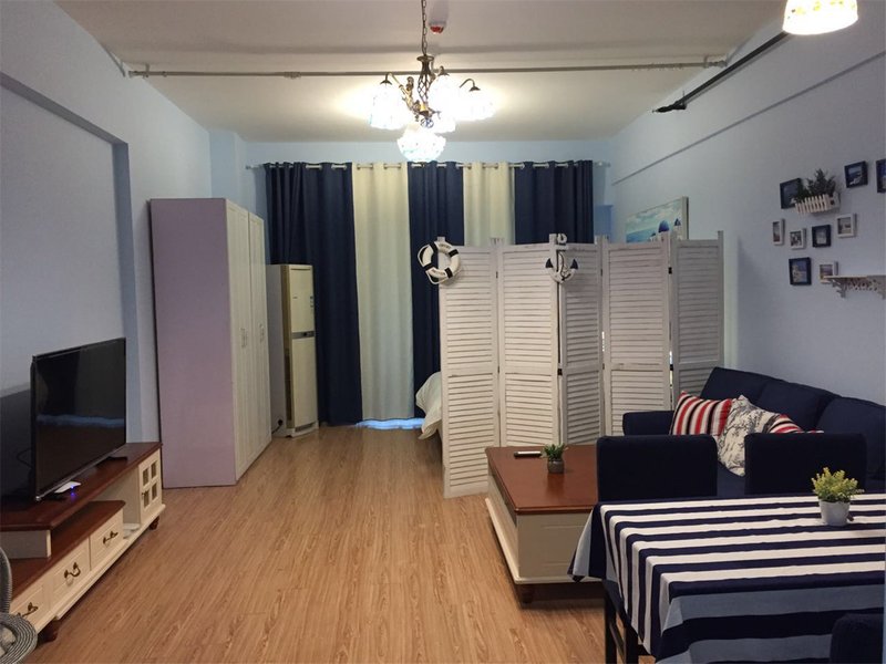 mystery tree Guest Room