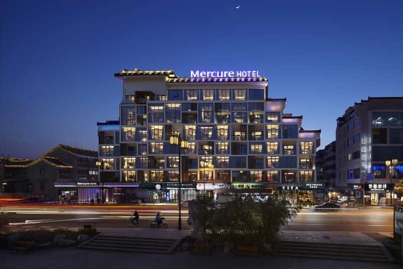 Mercure Hotel (Yangzhou Dongguan Street) over view