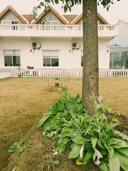 Shanghai Fanghua Farm HotelOver view