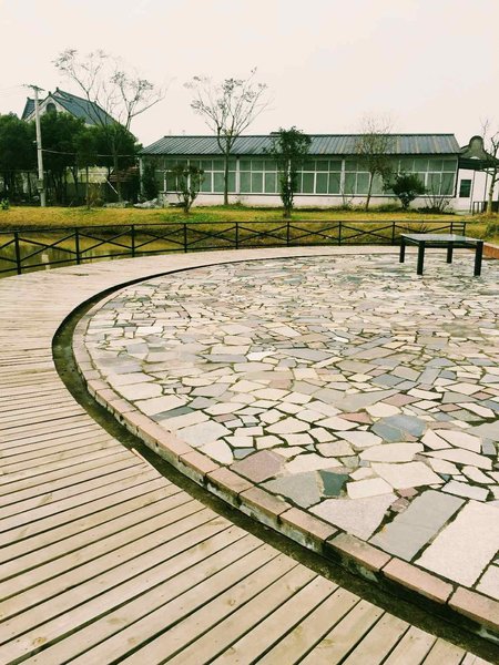 Shanghai Fanghua Farm HotelOver view