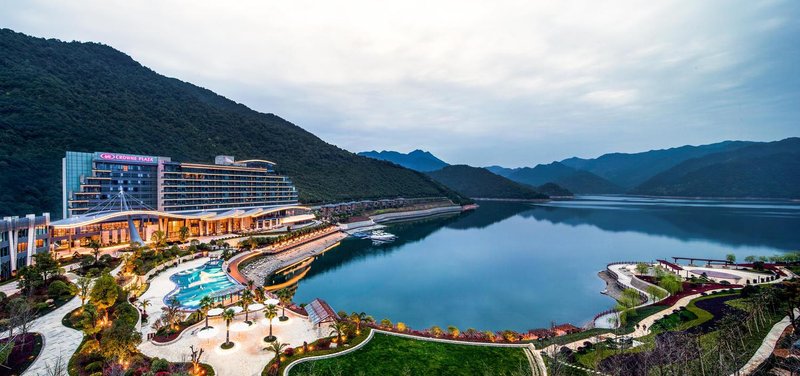 Crowne Plaza Hangzhou One Thousand Island Lake over view