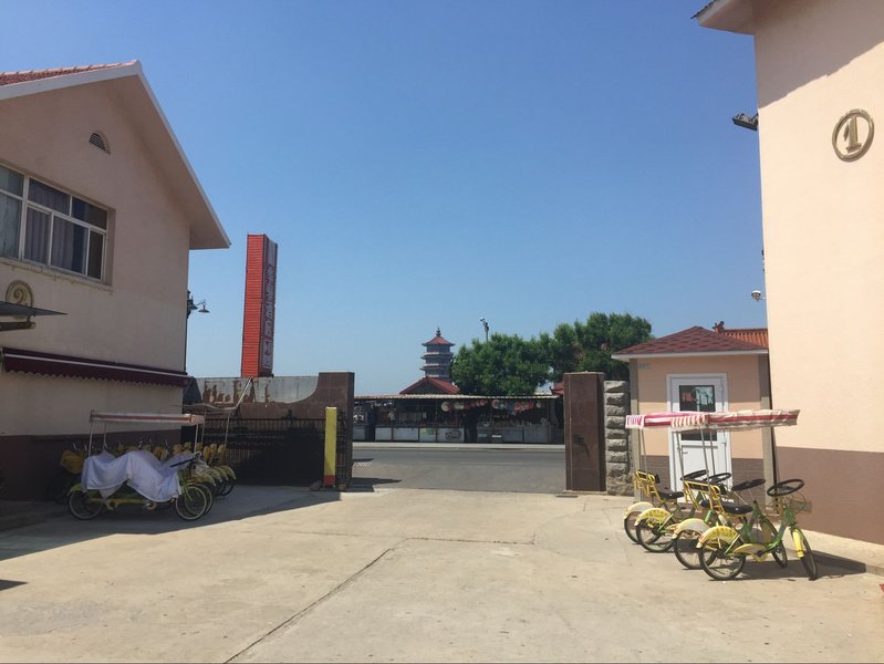 Yongpeng Haitian Hotel (Penglaige Bathing Beach) Over view