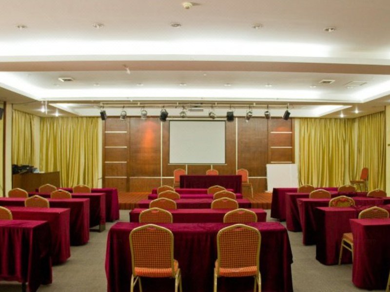 Weijing Business Hotel meeting room