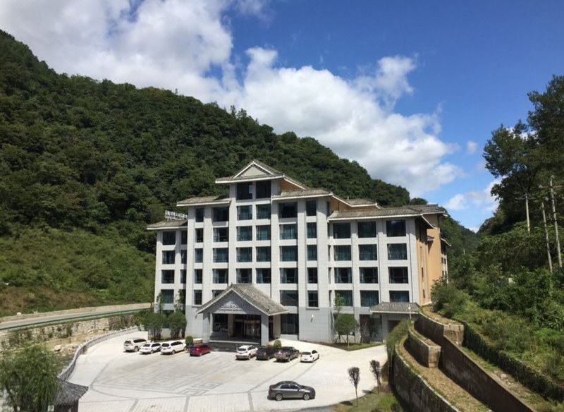 Guangwushan  Celebrity Resort Over view