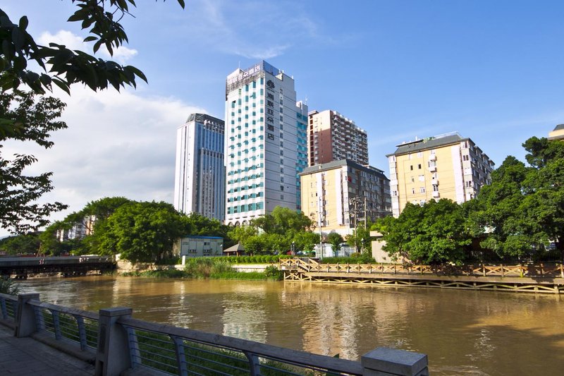 Atour Hotel (Fuzhou Hailian) Over view