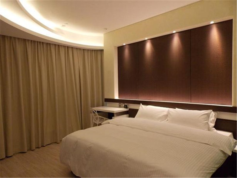 M1 Hotel Mong Kok Guest Room