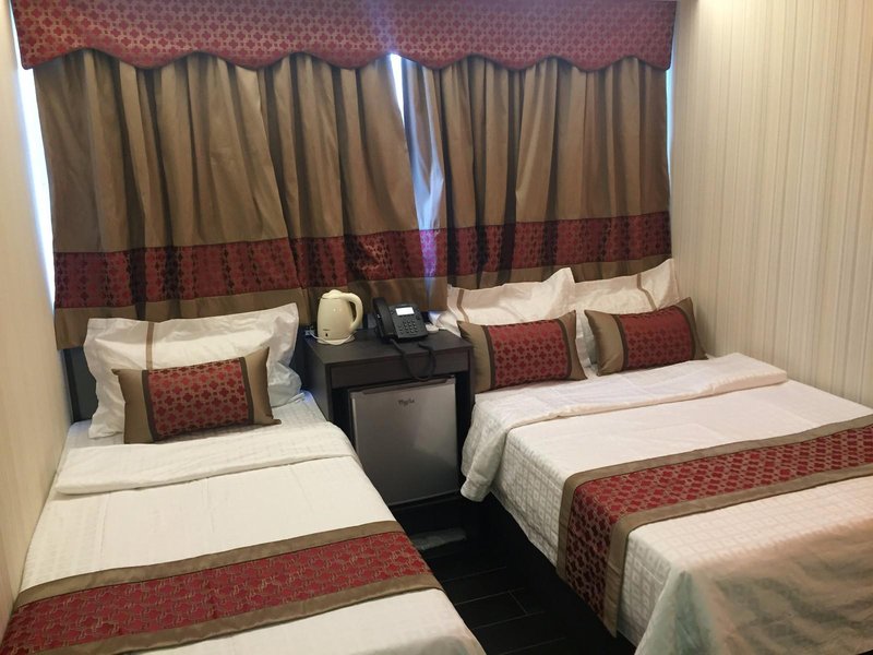 SEASONS HOTEL HKGuest Room