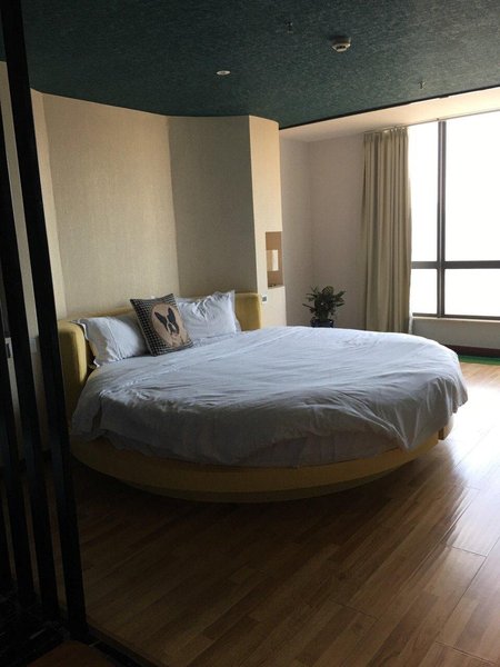 武汉温特电竞酒店(原H酒店(武汉光谷店))