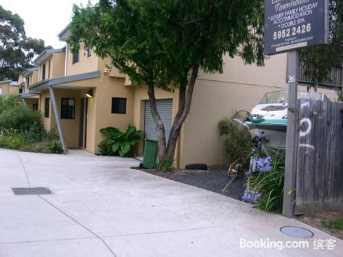 Central Cowes Family Townhouses Guest Room