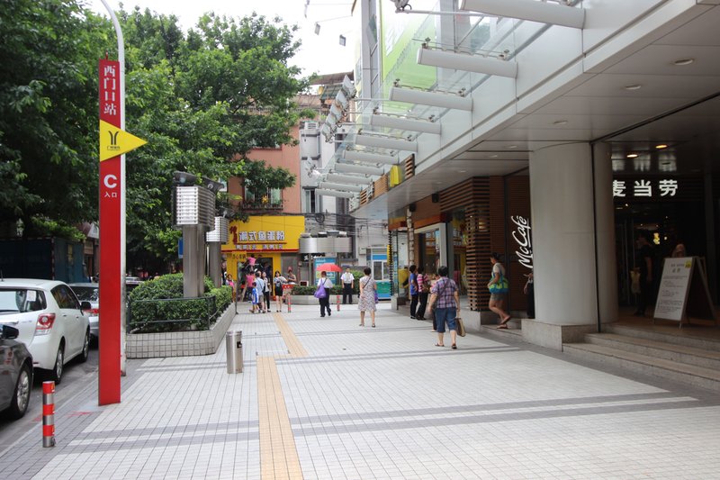 Zhuhai Special Zone Hotel (Guangzhou Beijing Road Pedestrian Street West gate Subway station store) Over view