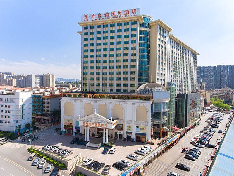 Vienna International Hotel (Shenzhen North Railway Station Wanzhong City) over view