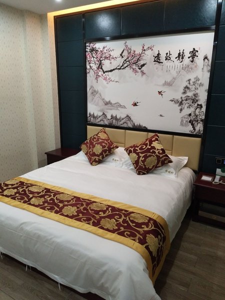 YI MING XUANGuest Room