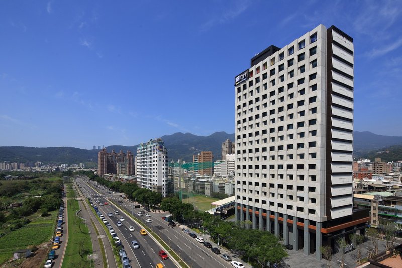 Aloft Taipei Beitou Over view