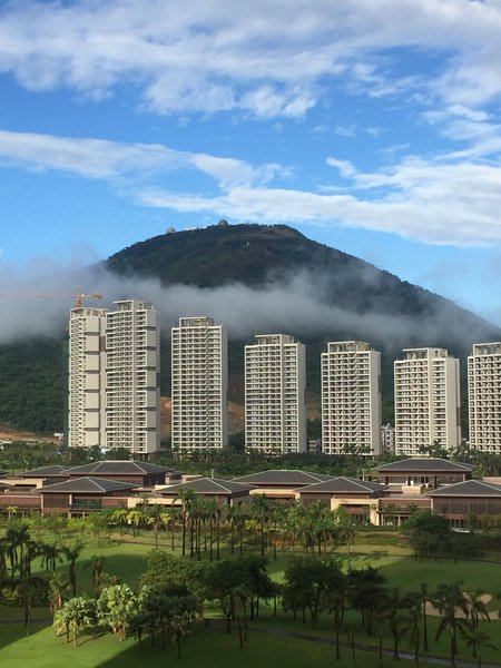 Yishan Lanhui Holiday Apartment (Hailing Island Poly Silver Beach) Over view