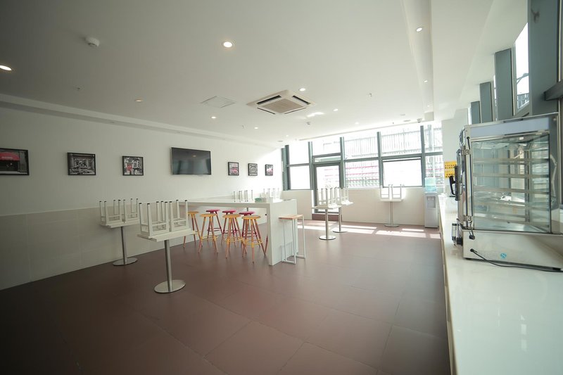 7 Days Inn Restaurant