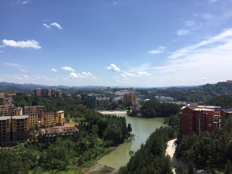 Yiqing Holiday Hotel Over view