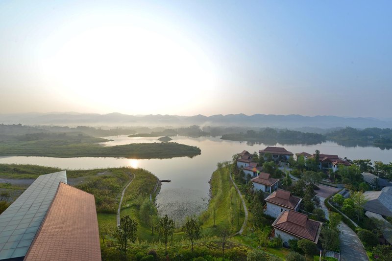 Heyuezhuang Country Hot Spring Hotel Over view