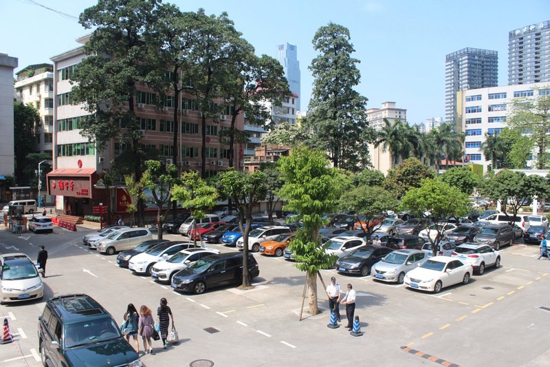Dongshan Hotel (Guangzhou Dongshankou Metro Station) Over view
