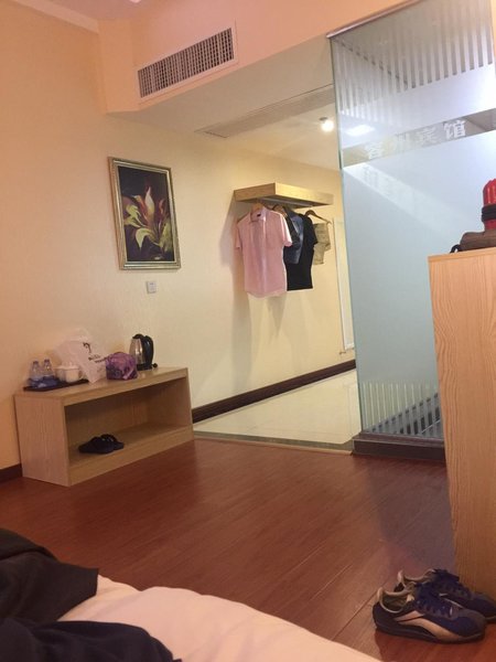 RONZON HOTELGuest Room