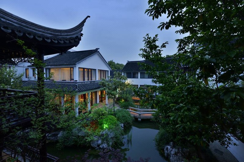 Tongli Yuqingge Garden Hotel over view
