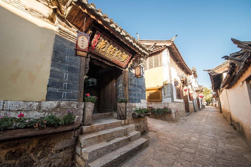 Lijiang Shuifengjingxia Inn Over view