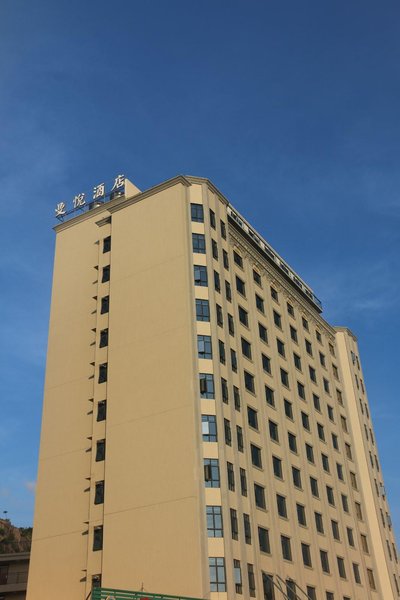 MAYFLOWER   HOTEL Over view