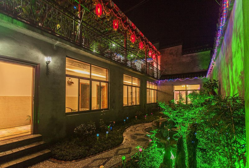 Xitang Wangxian Bridge InnOver view