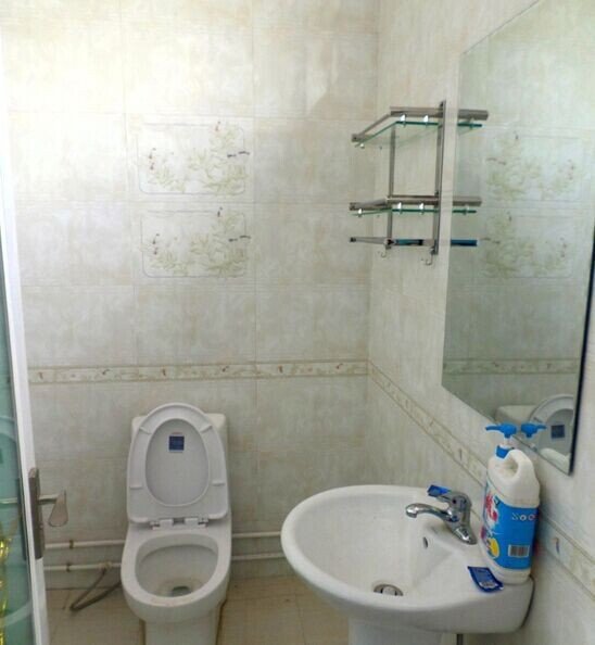 nongfushanzhuangGuest Room