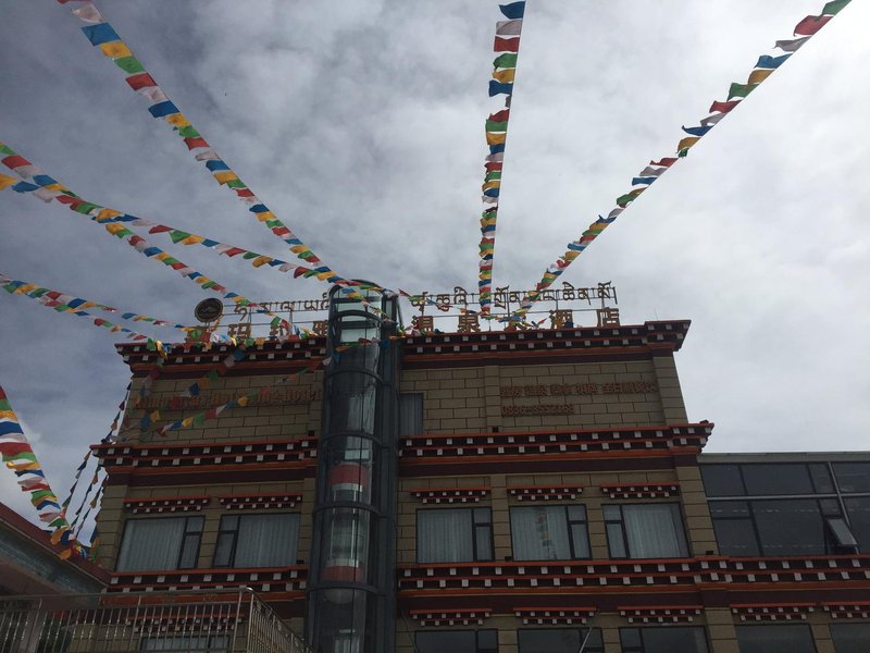 Himalayas Hotspring Hotel Over view