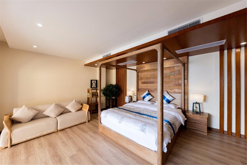 WaterUrban Guest Room