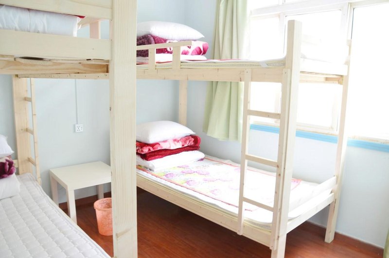 Happiness HotelGuest Room