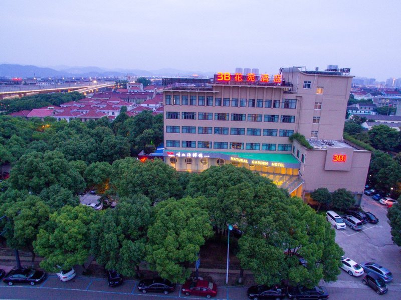 3B Huayuan Hotel (Cixi College of Science & Technology Ningbo University) over view