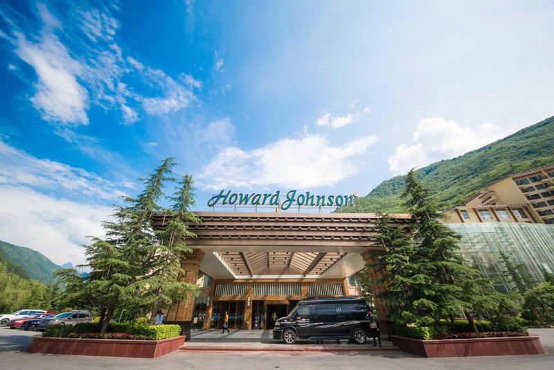 Howard Johnson Tianyuan Resort over view