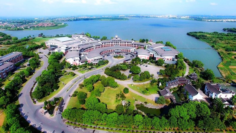 Tongli LakeView Hotel over view