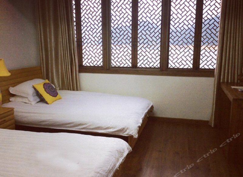 Yin · Longmen HostelGuest Room