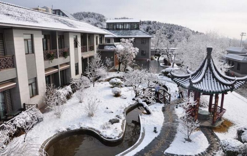 Beijing Fragrant Hill Holiday Business Hotel Over view