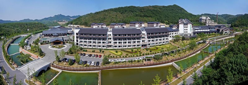 Dongquan Hot Spring Holiday HotelOver view